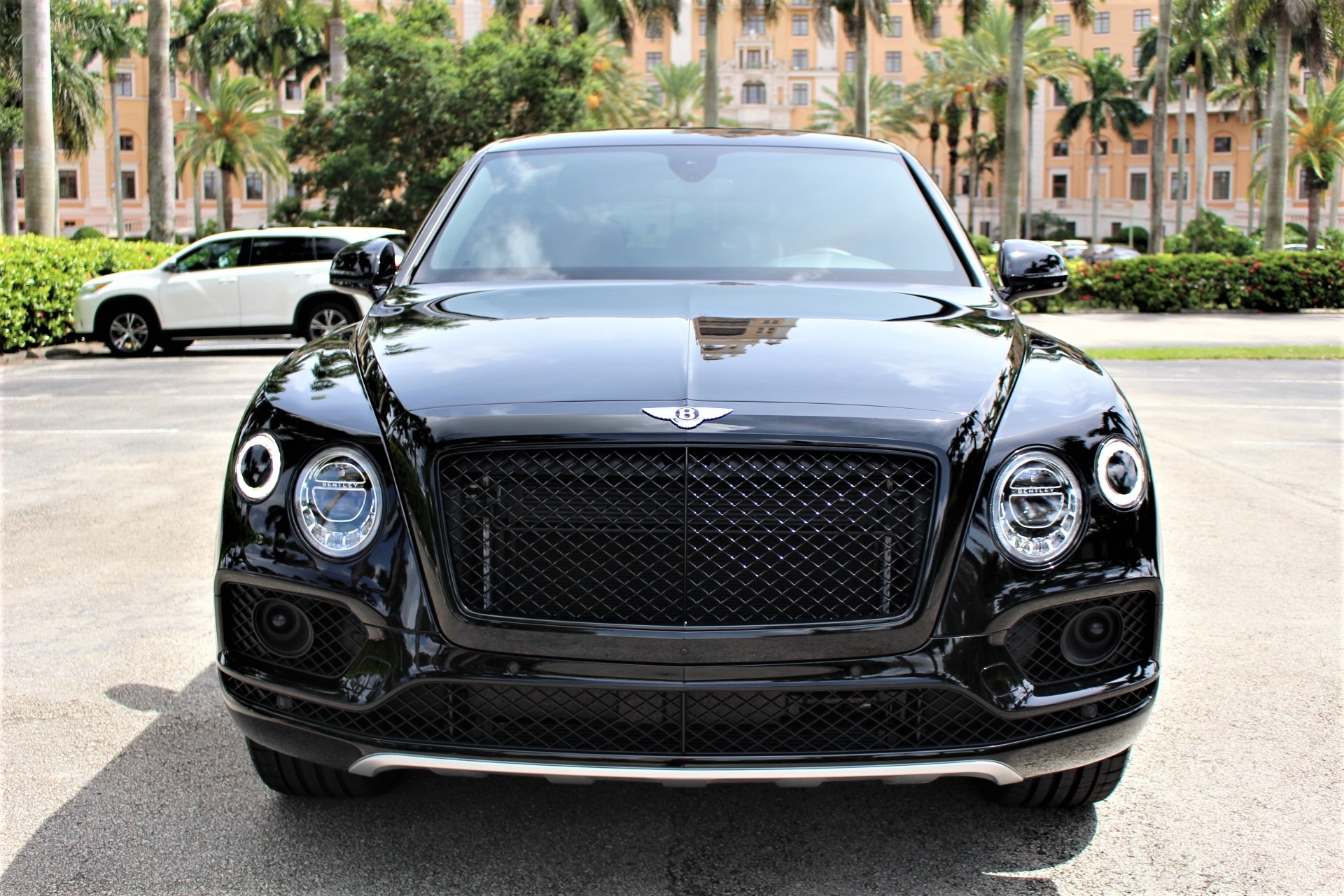 Used 2018 Bentley Bentayga W12 Signature Edition for sale Sold at The Gables Sports Cars in Miami FL 33146 3