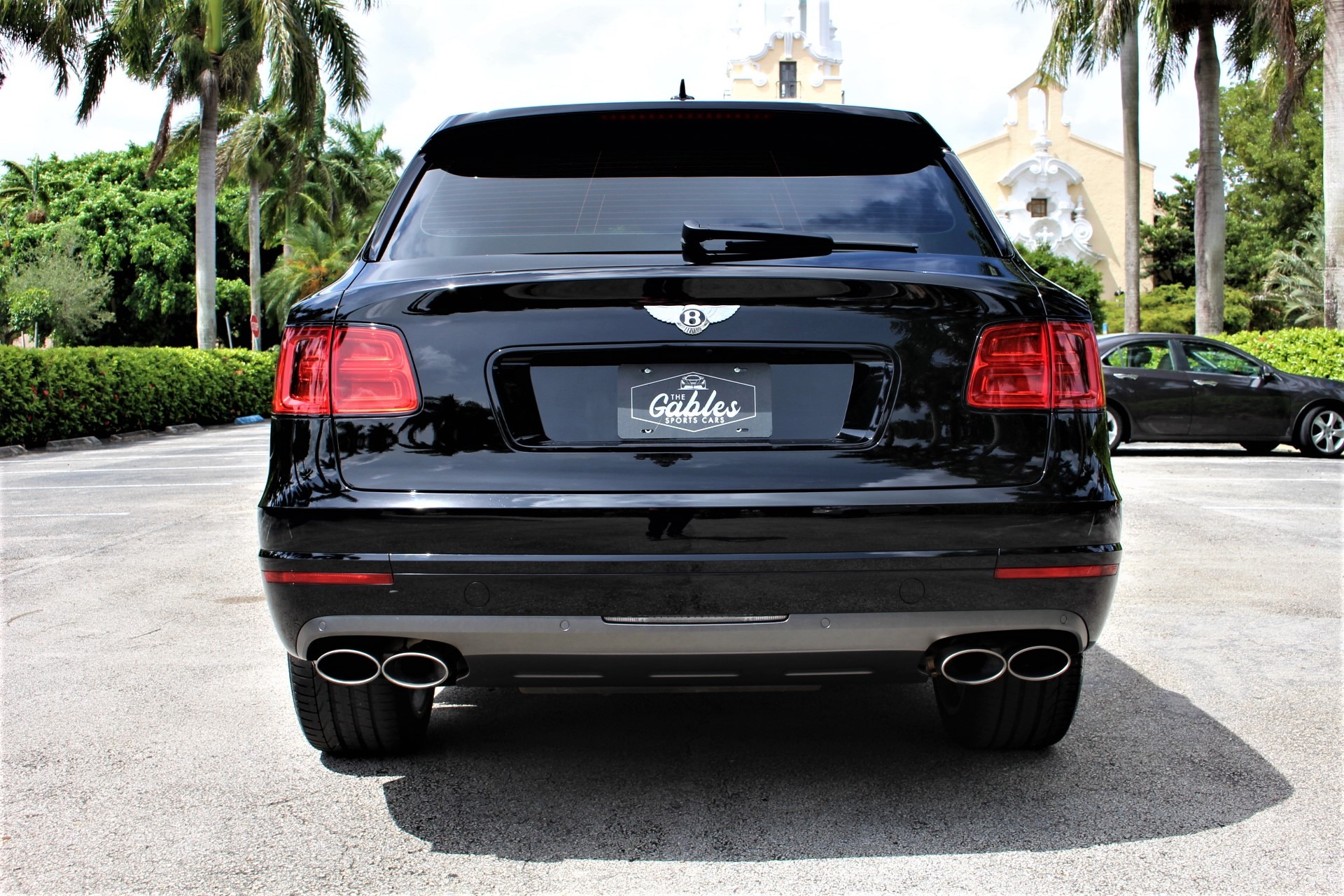 Used 2018 Bentley Bentayga W12 Signature Edition for sale Sold at The Gables Sports Cars in Miami FL 33146 4