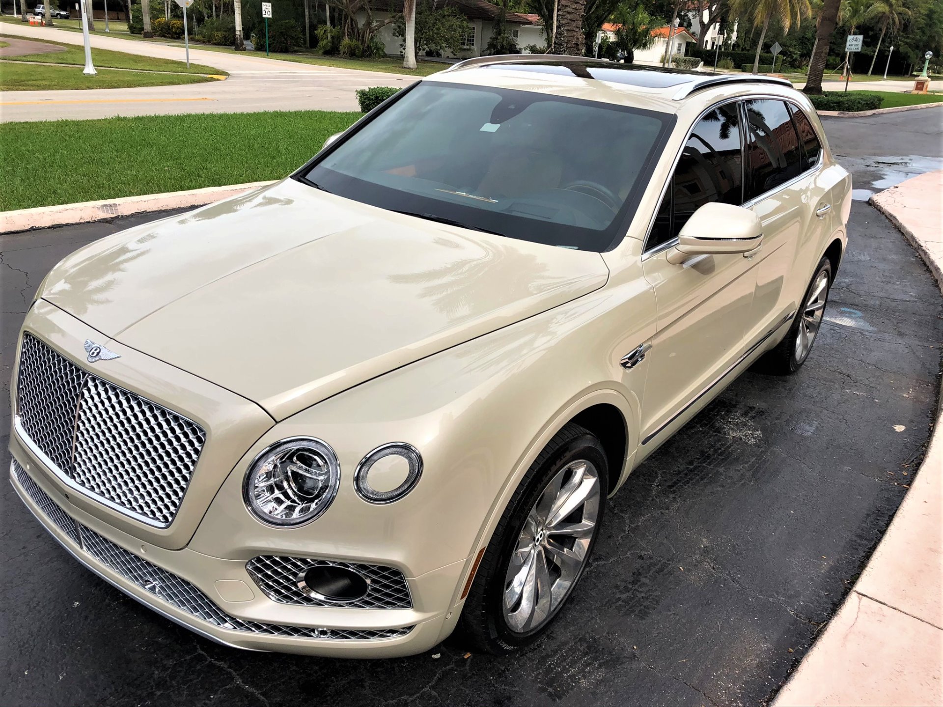 Used 2017 Bentley Bentayga W12 for sale Sold at The Gables Sports Cars in Miami FL 33146 4