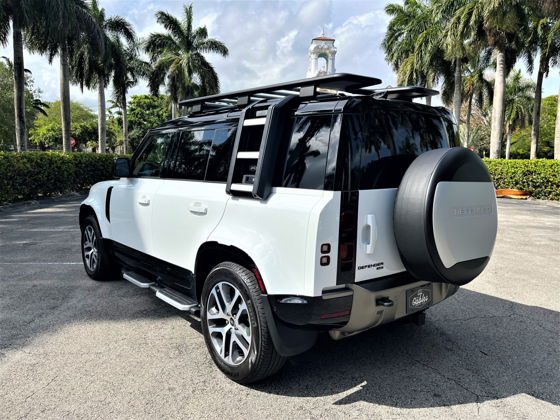 Used 2022 Land Rover Defender 110 X-Dynamic SE for sale $99,850 at The Gables Sports Cars in Miami FL 33146 2