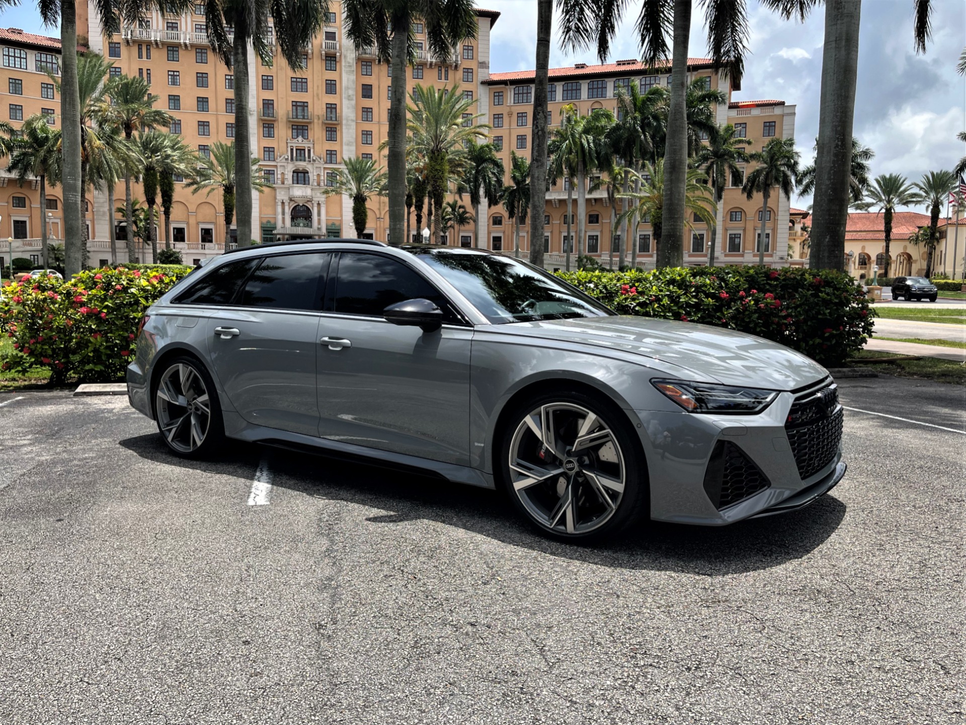 Used 2021 Audi RS 6 Avant 4.0T quattro Avant for sale Sold at The Gables Sports Cars in Miami FL 33146 3